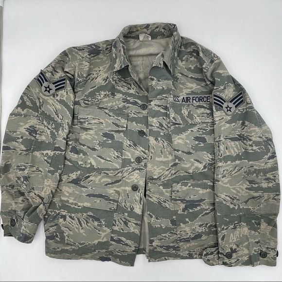 Green Camo Military (U.S. Air Force) Jacket. - Picture 1 of 6